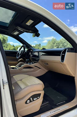 Внедорожник / Кроссовер Porsche Cayenne 2020 в 