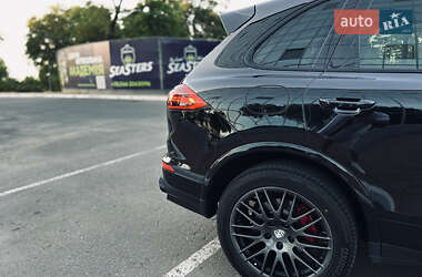 Внедорожник / Кроссовер Porsche Cayenne 2016 в 
