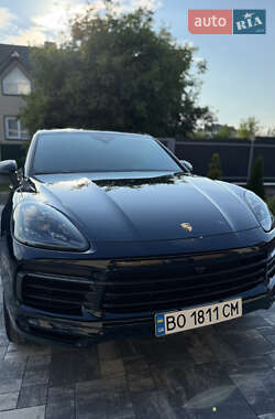 Позашляховик / Кросовер Porsche Cayenne 2019 в 