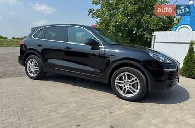 Позашляховик / Кросовер Porsche Cayenne 2015 в 