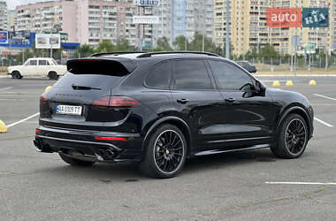 Внедорожник / Кроссовер Porsche Cayenne 2016 в 