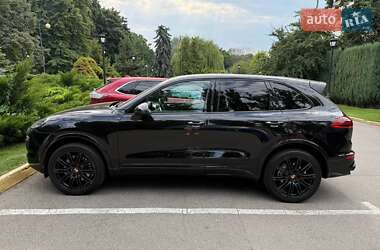 Позашляховик / Кросовер Porsche Cayenne 2017 в 