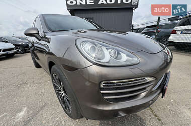 Позашляховик / Кросовер Porsche Cayenne 2012 в 