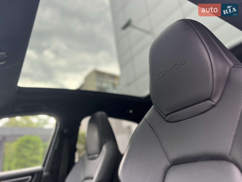 Позашляховик / Кросовер Porsche Cayenne 2019 в Києві