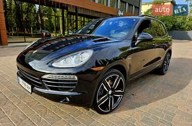 Позашляховик / Кросовер Porsche Cayenne 2013 в 