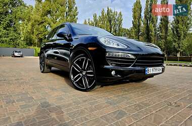 Позашляховик / Кросовер Porsche Cayenne 2013 в 