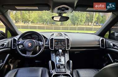 Позашляховик / Кросовер Porsche Cayenne 2013 в 