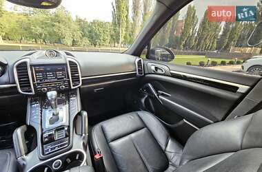 Позашляховик / Кросовер Porsche Cayenne 2013 в 