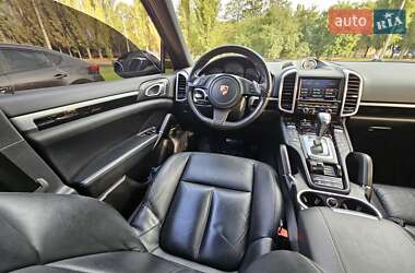 Позашляховик / Кросовер Porsche Cayenne 2013 в 