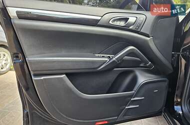 Позашляховик / Кросовер Porsche Cayenne 2013 в 