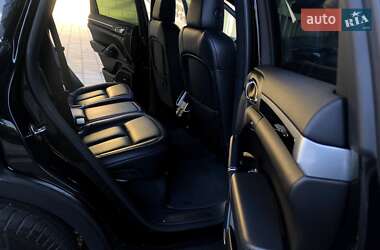 Позашляховик / Кросовер Porsche Cayenne 2015 в 