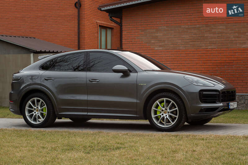Внедорожник / Кроссовер Porsche Cayenne 2021 в Харькове