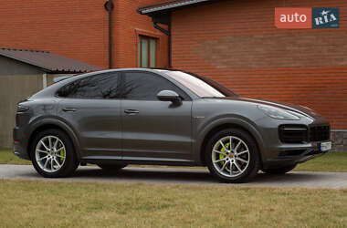 Позашляховик / Кросовер Porsche Cayenne 2021 в 