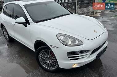 Внедорожник / Кроссовер Porsche Cayenne 2014 в 