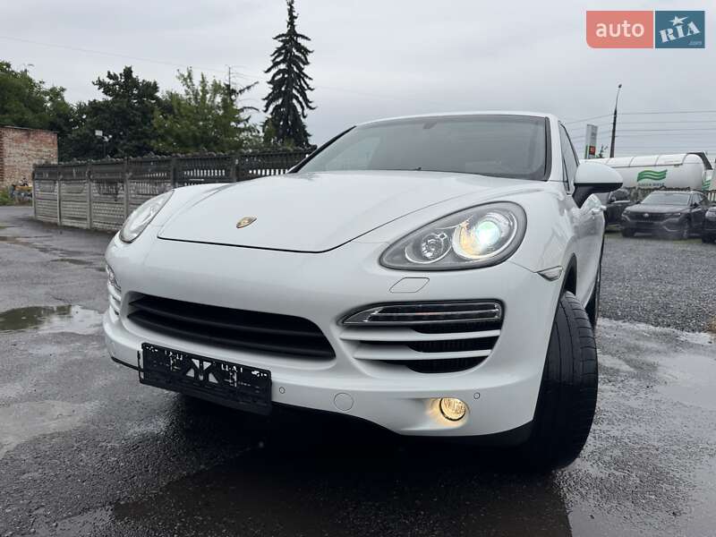 Внедорожник / Кроссовер Porsche Cayenne 2014 в Тернополе