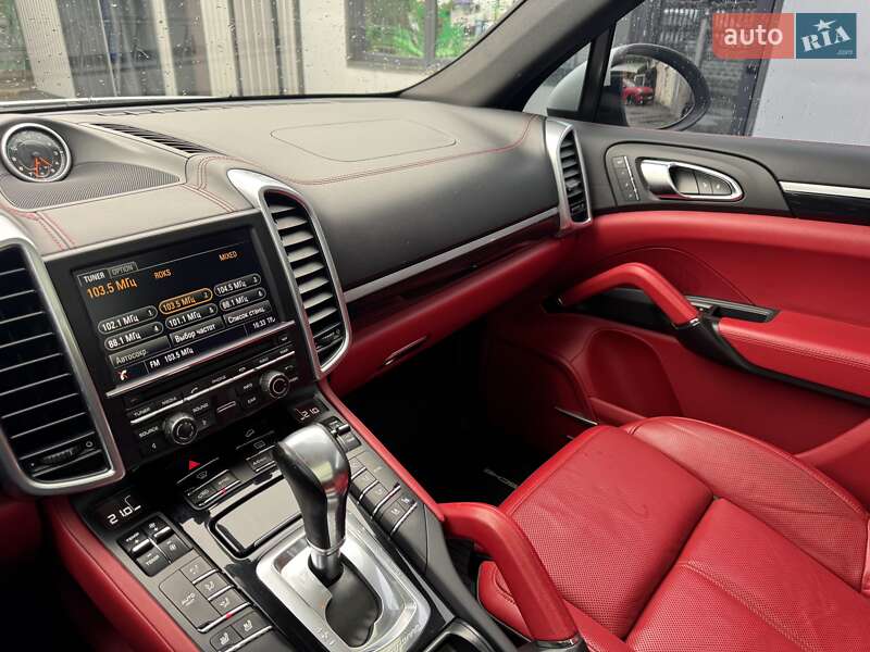 Внедорожник / Кроссовер Porsche Cayenne 2014 в Тернополе