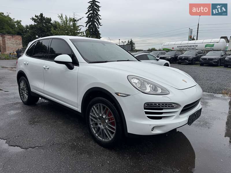 Внедорожник / Кроссовер Porsche Cayenne 2014 в Тернополе