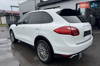 Внедорожник / Кроссовер Porsche Cayenne 2014 в 