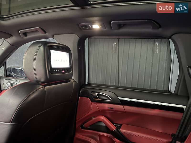 Внедорожник / Кроссовер Porsche Cayenne 2014 в Тернополе