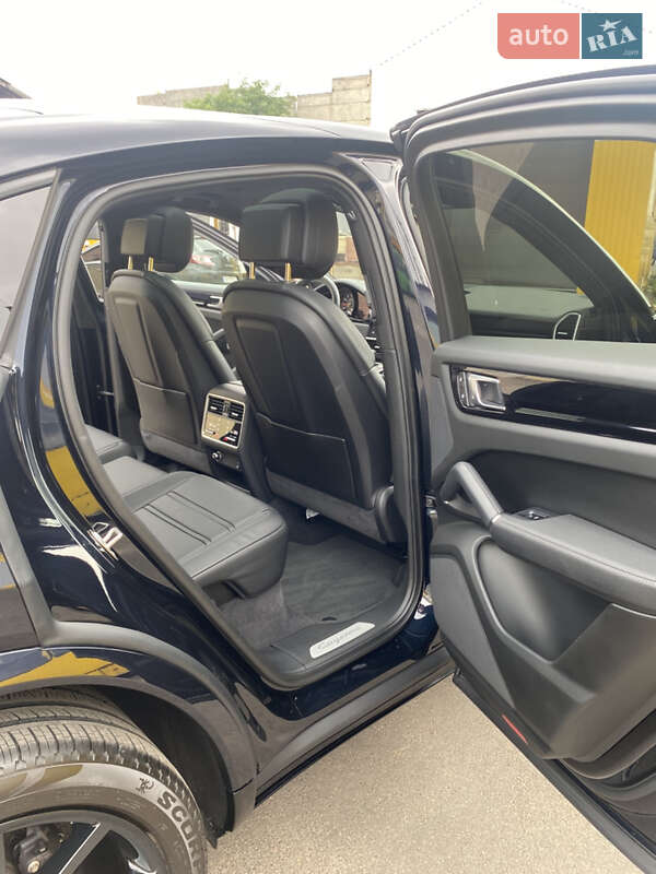 Внедорожник / Кроссовер Porsche Cayenne 2023 в Чернигове фото 36 Внедорожник / Кроссовер Porsche Cayenne 2023 в Чернигове