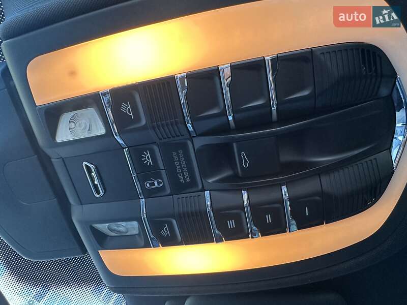 Внедорожник / Кроссовер Porsche Cayenne 2010 в Одессе