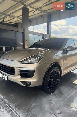Позашляховик / Кросовер Porsche Cayenne 2015 в Вінниці