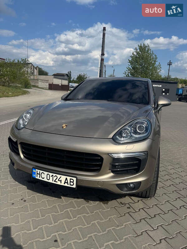 Внедорожник / Кроссовер Porsche Cayenne 2015 в Виннице