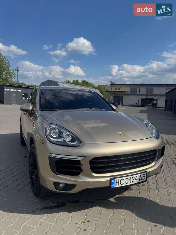 Внедорожник / Кроссовер Porsche Cayenne 2015 в Виннице