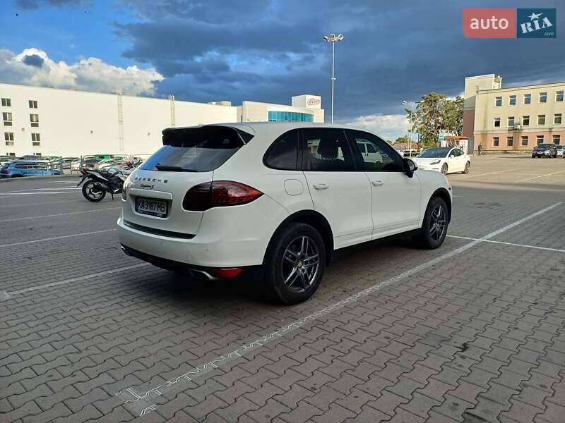 Внедорожник / Кроссовер Porsche Cayenne 2011 в Чернигове