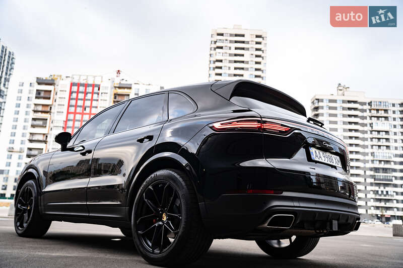Позашляховик / Кросовер Porsche Cayenne 2019 в Києві