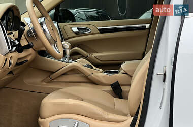 Внедорожник / Кроссовер Porsche Cayenne 2014 в 