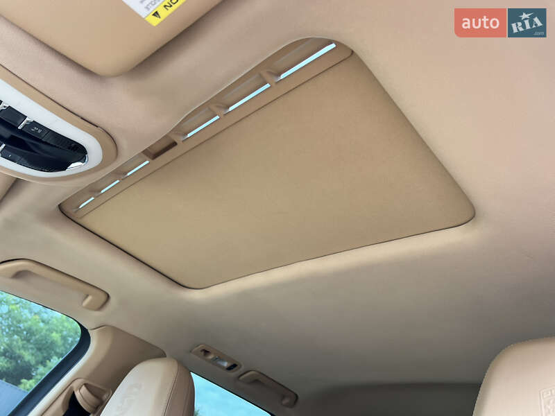 Внедорожник / Кроссовер Porsche Cayenne 2014 в Луцке