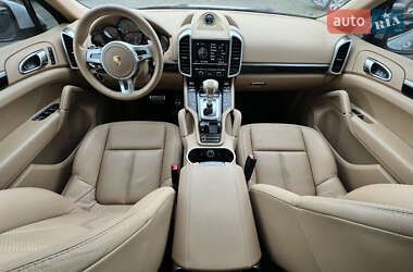 Внедорожник / Кроссовер Porsche Cayenne 2014 в 
