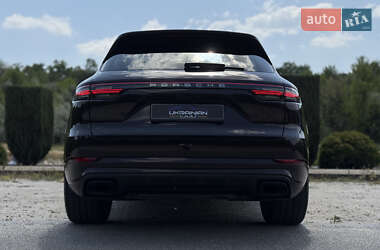 Внедорожник / Кроссовер Porsche Cayenne 2021 в 