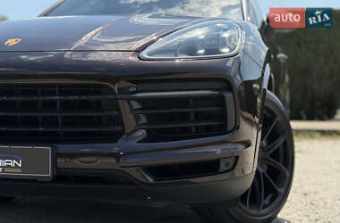 Внедорожник / Кроссовер Porsche Cayenne 2021 в 