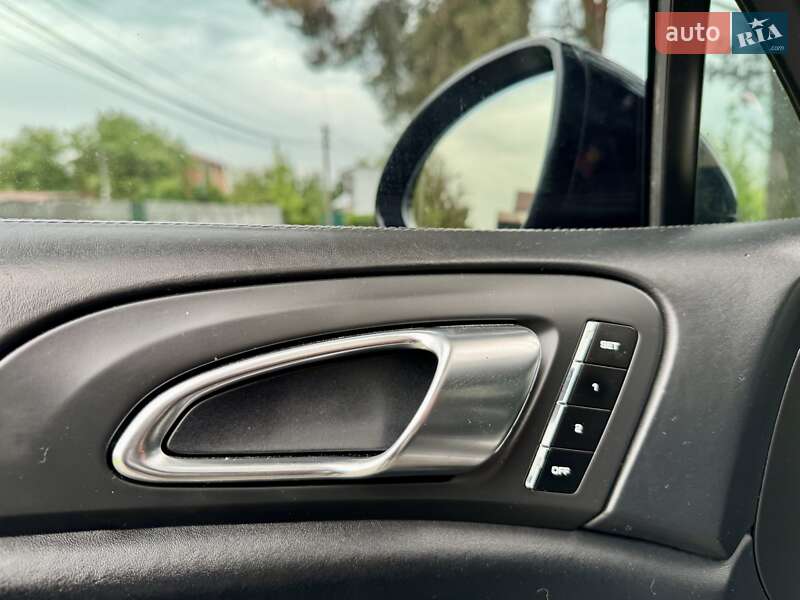 Позашляховик / Кросовер Porsche Cayenne 2012 в Києві