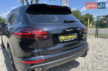 Внедорожник / Кроссовер Porsche Cayenne 2014 в 