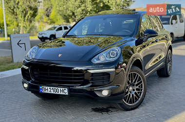 Позашляховик / Кросовер Porsche Cayenne 2016 в Одесі