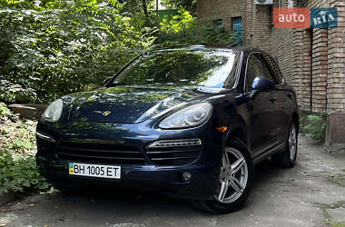 Внедорожник / Кроссовер Porsche Cayenne 2011 в Киеве