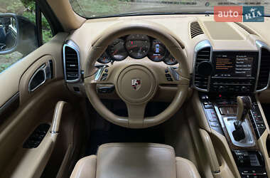 Внедорожник / Кроссовер Porsche Cayenne 2011 в 