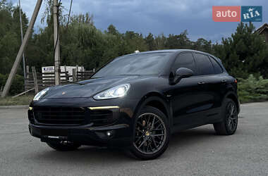 Позашляховик / Кросовер Porsche Cayenne 2014 в Дніпрі
