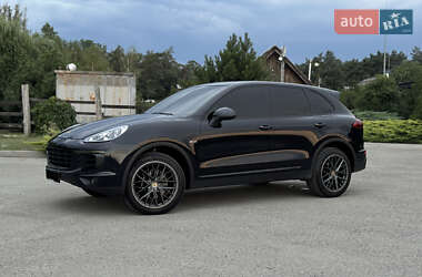 Внедорожник / Кроссовер Porsche Cayenne 2014 в 