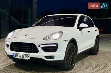 Внедорожник / Кроссовер Porsche Cayenne 2012 в 