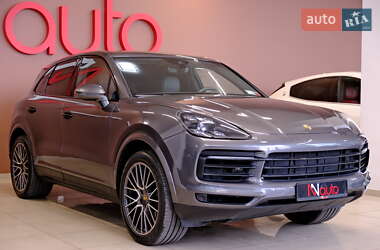 Внедорожник / Кроссовер Porsche Cayenne 2020 в 