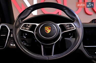 Внедорожник / Кроссовер Porsche Cayenne 2020 в 
