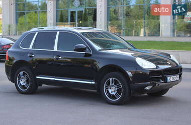 Внедорожник / Кроссовер Porsche Cayenne 2004 в 