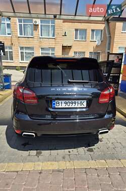 Внедорожник / Кроссовер Porsche Cayenne 2012 в 