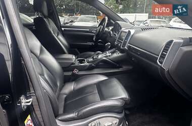 Внедорожник / Кроссовер Porsche Cayenne 2012 в 