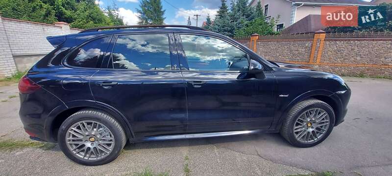 Позашляховик / Кросовер Porsche Cayenne 2013 в Києві