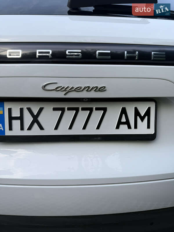 Внедорожник / Кроссовер Porsche Cayenne 2018 в Львове